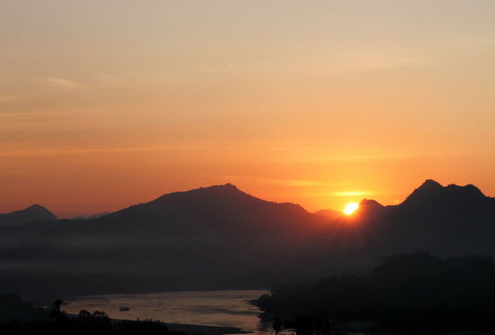 Rechtzeitig zum Sonnenuntergang waren wir wieder oben auf dem Berg. Ein besonders romantischer Moment bei dem ich meine Frau etwas aus den Augen verlor, denn ...