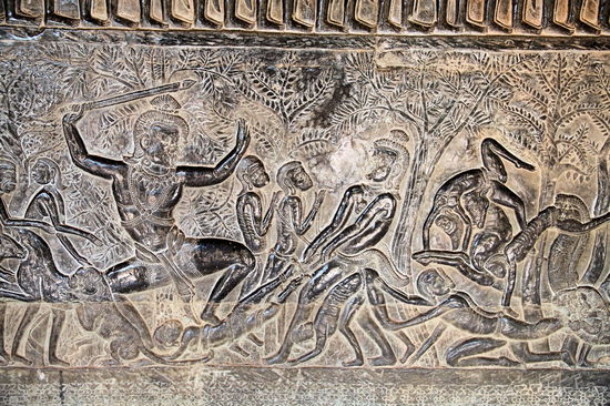 Bis zu diesem Bereich durfte damals auch die einfache Bevölkerung die Tempelanlage betreten. Da die einfache Bevölkerung überwiegend aus Analphabeten bestand, wurden diese Wandreliefs genutzt um ihnen die Geschichte ihres Volkes näher zu bringen.