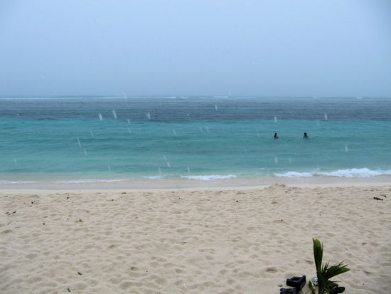 Leider gab es auch hier Regenschauer. Aber dafür war der Regen so wie wir es eigentlich für eine Regenzeit erwartet hatten. Es gab kurze und intensive Schauer, sodass es eher eine angenehme Abkühlung war.