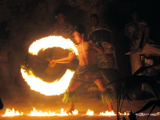 Zum Abschluss gab es auch hier einen Feuertanz!