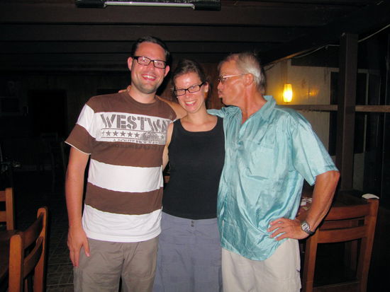 Mit Steffen verbrachten wir ein paar sehr nette und lustige Abende. Am Abend vor seiner Abreise versuchte er zusammen mit Lizzy seine beachtlichen Gin und Tonic Vorräte aufzubrauchen. 