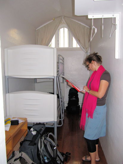 Wie der Name bereits vermuten lässt, handelt es sich um ein ehemaliges Gefängnis aus dem Jahre 1874 (bis 1999 in Betrieb). Seit 2006 ist es ein Backpacker Hostel. Im Bild unsere kleine Zelle.