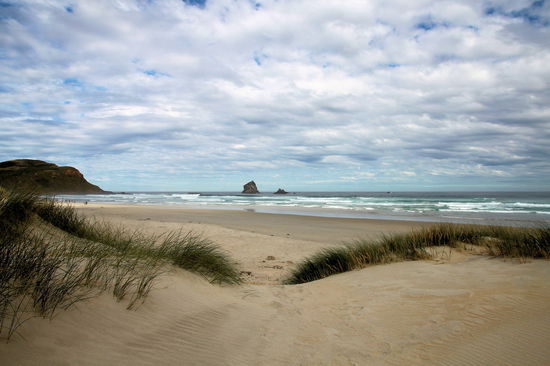 Der Strand der Sandfly Bay.