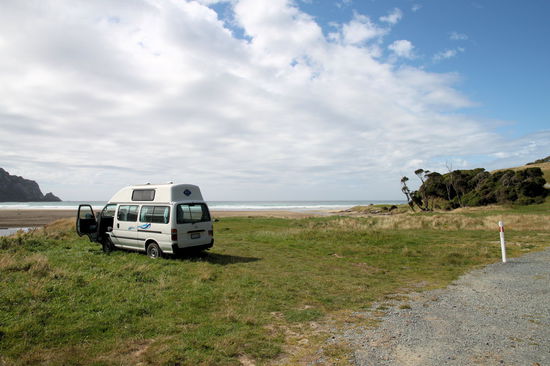 Nachts war hier alles voll mit Campern, aber morgens brauchten wir so lange um loszukommen, dass wir die Letzten waren. Bei der schönen Aussicht hatten wir es nicht eilig.