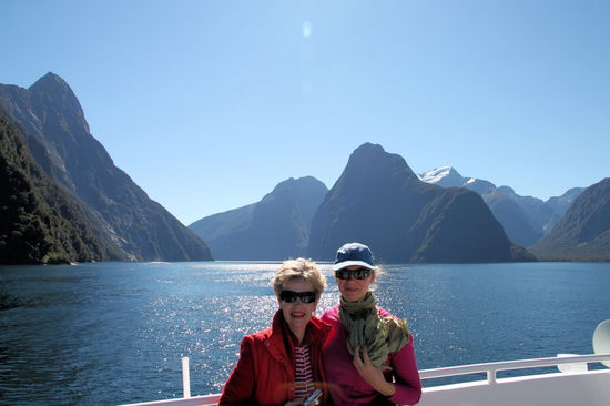 Die Ladies während unserer Bootstour durch den Milford Sound.