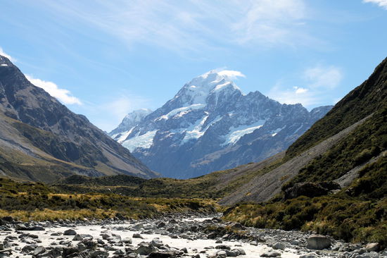 Als wir in das Hooker Valley kamen konnten wir zum ersten Mal den Aoraki /Mount Cook erblicken. Ein wirklich schöner Berg.