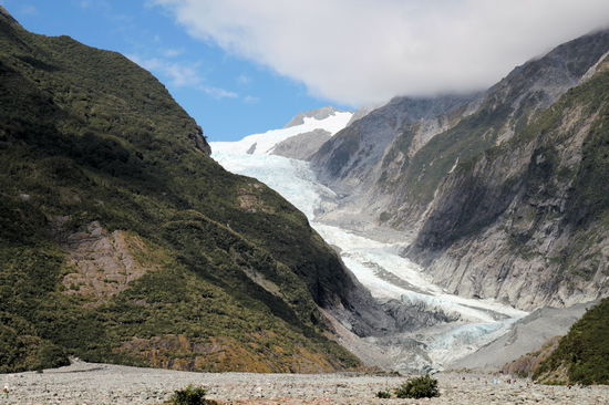 Auf dem Weg zum Gletscher. Zuerst mussten wir das Tal durchwandern.