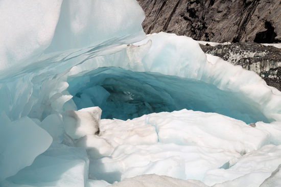 Aus Sicherheitsgründen durften wir leider nicht in die Gletscherhöhle.