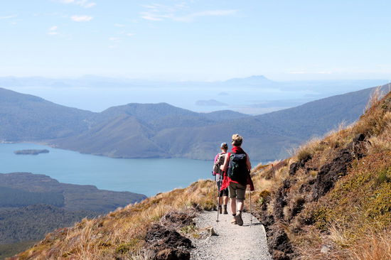 Mit Blick auf die Seen ging es voll motiviert den Berg runter.