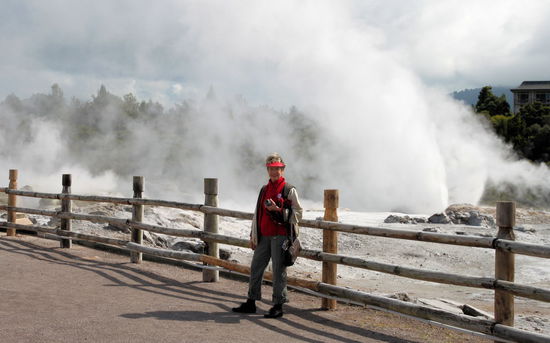 Mary hatte ihren Spaß, obwohl es überall dampfte und brodelte.