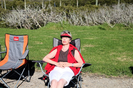 Mary versuchte bei jeder Gelegenheit Sonne zu 'tanken', da sie bald zurück nach Deutschland musste.