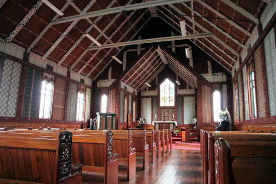 In Tikitiki schauten wir uns die St. Mary's Church an. Sie ist von innen komplett im Maori-Style gehalten.