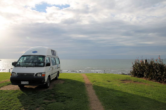 In New Plymouth hatten wir im 'Belt Road Seaside Holiday Park' einen schönen Stellplatz mit Meerblick.