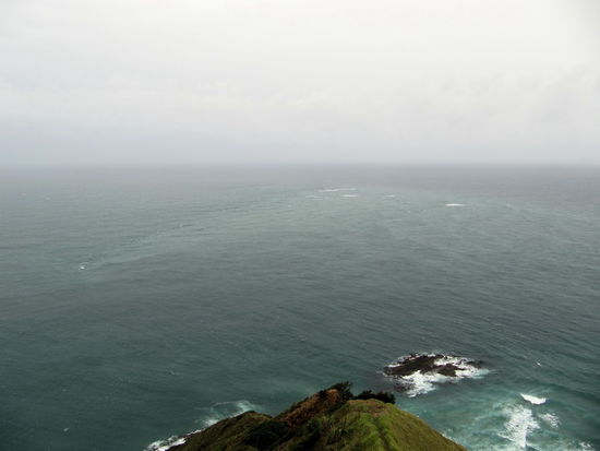 Vom Leuchtturm aus kann man sehen wie die Wellen der Tasmansee und des Pazifiks schäumend aufeinandertreffen. Ist in Wirklichkeit beeindruckender, als es auf dem Foto rüberkommt.