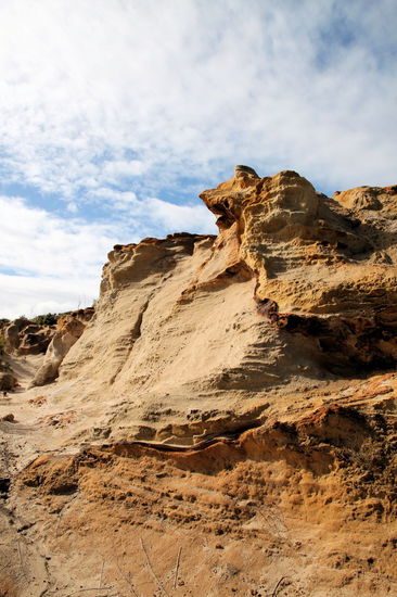 Ich hatte 2006 irgendwo meine Initialien im Sandstein hinterlassen, aber ich konnte sie nicht wiederfinden bzw. höchstwahrscheinlich waren sie längst wegerodiert.
