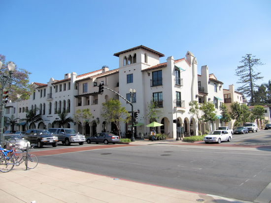 Santa Barbara ist die teuerste Wohngegend der USA. Die Innenstadt wirkte sehr schick und man kam sich eher vor wie in einem Disney-Park.