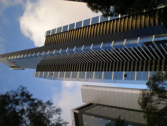 Abends treffen wir uns mit Bronny zu Hause um gemeinsam Abend zu essen. Sie hatte bereits die beiden Abende zuvor fuer uns gekocht und wir denken uns insgeheim, dass wir doch noch in bisschen laenger bei ihr verweilen wuerden...