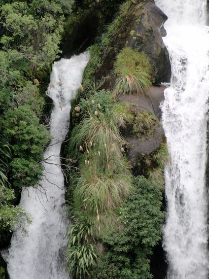 wasserfall irgendwo unterwegs