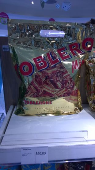 50 nz dollar = ca. 35 chf für toblerone am flughafen auckland - die spinnen doch!