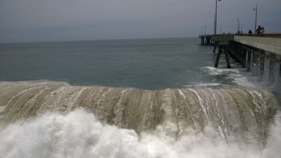 venice beach - wellenwarnung mit guter begründung