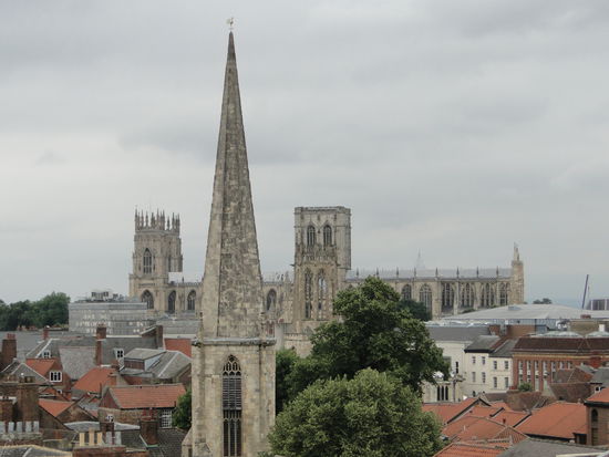 york - im hintergrund das minster