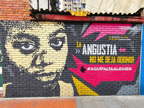 protest grafittis in bogota