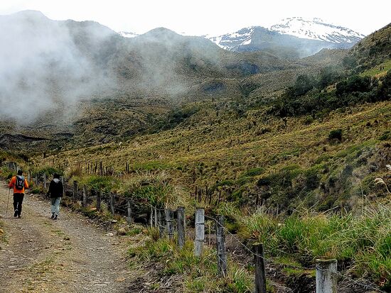 wandern in los nevados auf über 4000 müm