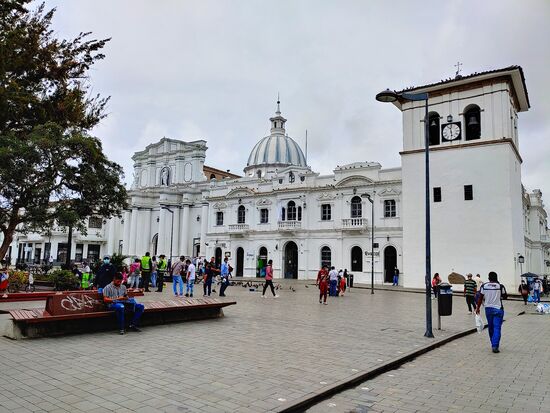 popayan - kathedrale im hintergrund