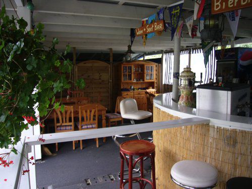 Funboat Marina Bar