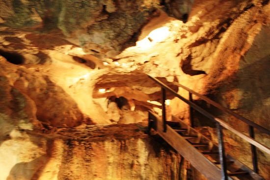 Capricorn Caves