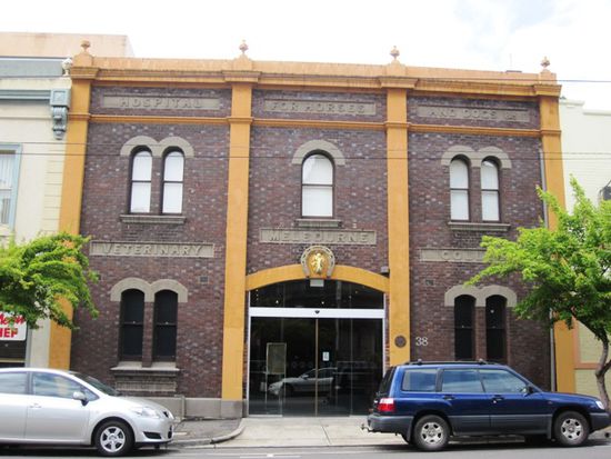 Für Lena: Dies hier ist die Vetmed-Uni in 38 Brunswick St Melbourne - falls du Interesse hast