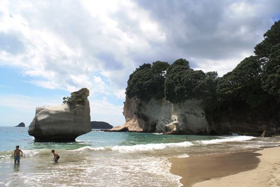 in der Cathedral Cove Bay