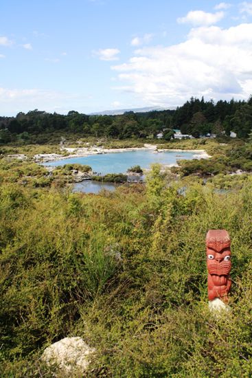 um Whakarewarewa gibt es noch ein paar größere Thermalseen, in denen gerne gebadet wird.