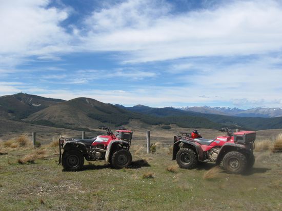 2 Quads über Te Anau