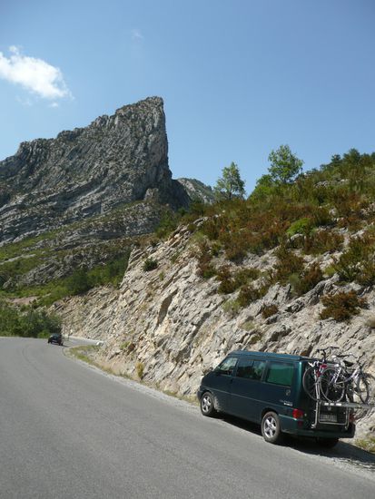 Bulli wirkte richtig klein, angesichts der Berge
