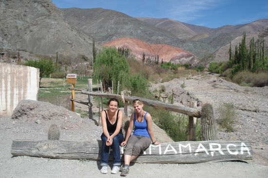 Conni und ich in Purmamarca.