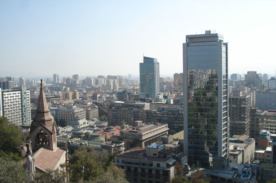 Wolkenkratzer im Viertel "el golf" in Santiago. Hier kostet der Quadratmeter mehr als in der Muencher Innenstadt!!