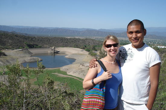 Pablo und ich vor dem Staudamm in Catamarca.