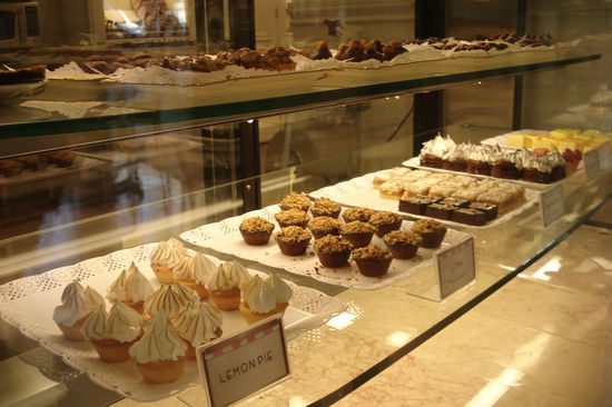 mmmhhh lecker lecker. In Bariloche findet man vom Apfelstrudel  bis zur Alpenmilchschokolade, alles was man sich so an Kuchen und Schokolade vorstellen kann.