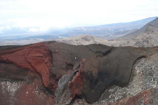 Umgeben von Vulkankratern.