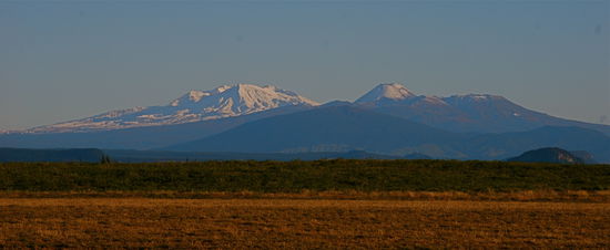 Neuseelands groesster See: Lake Taupo