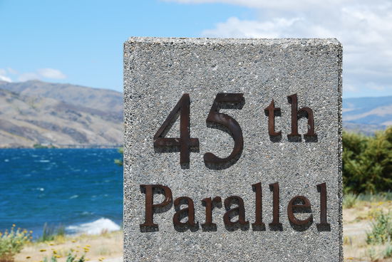 45 Breitengrad. Hier befinden wir uns genau zwischen Aequator und Suedpol!