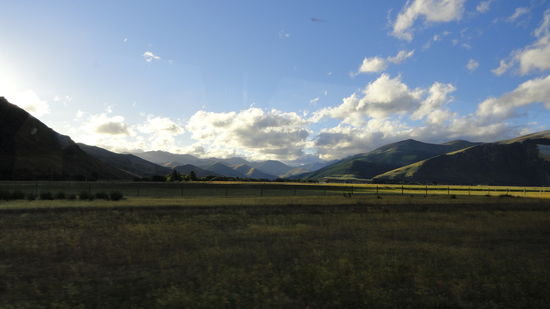 Abenddaemmerung auf dem Weg zurueck nach Queenstown.