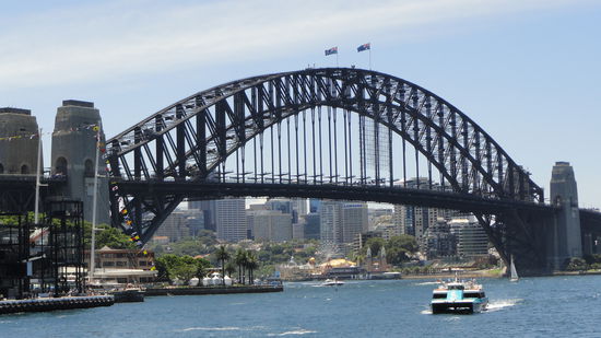 Auf der Faehre zum wohl schicksten Strand Sydneys: Manly Beach