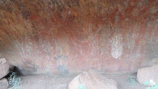 Felszeichnungen der Aborigines am Ayers Rock