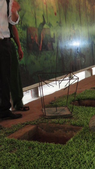 Vietnamesische Fallen versteckt im Untergrund fuer die Amerikaner.