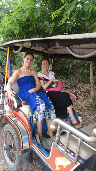 Carolina und ich im Tuk Tuk.