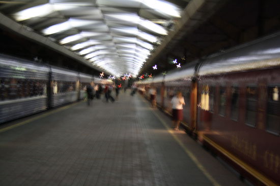 Zugbegleiterinnen am Roten Pfleil