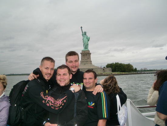 4 Schöne und das Biest 