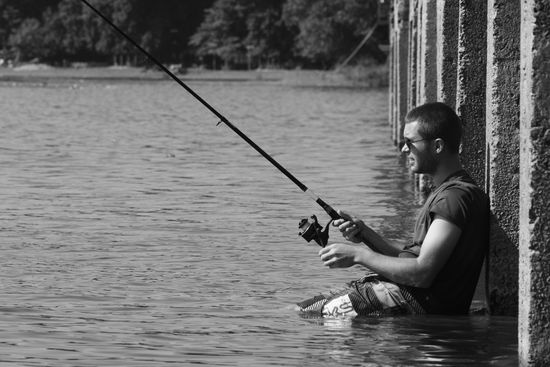 Stunden vergingen. Kein Fisch.